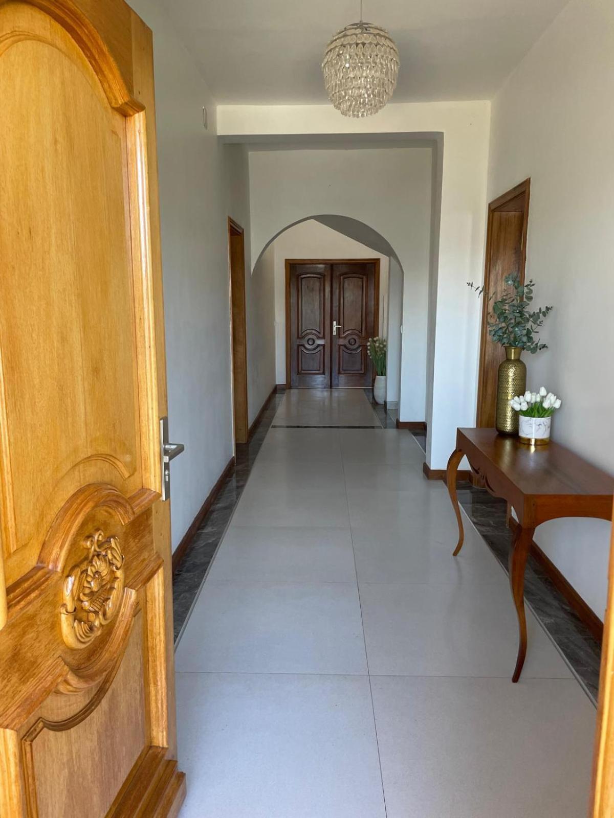 Tia Vahine Hotel Ivato  Luaran gambar