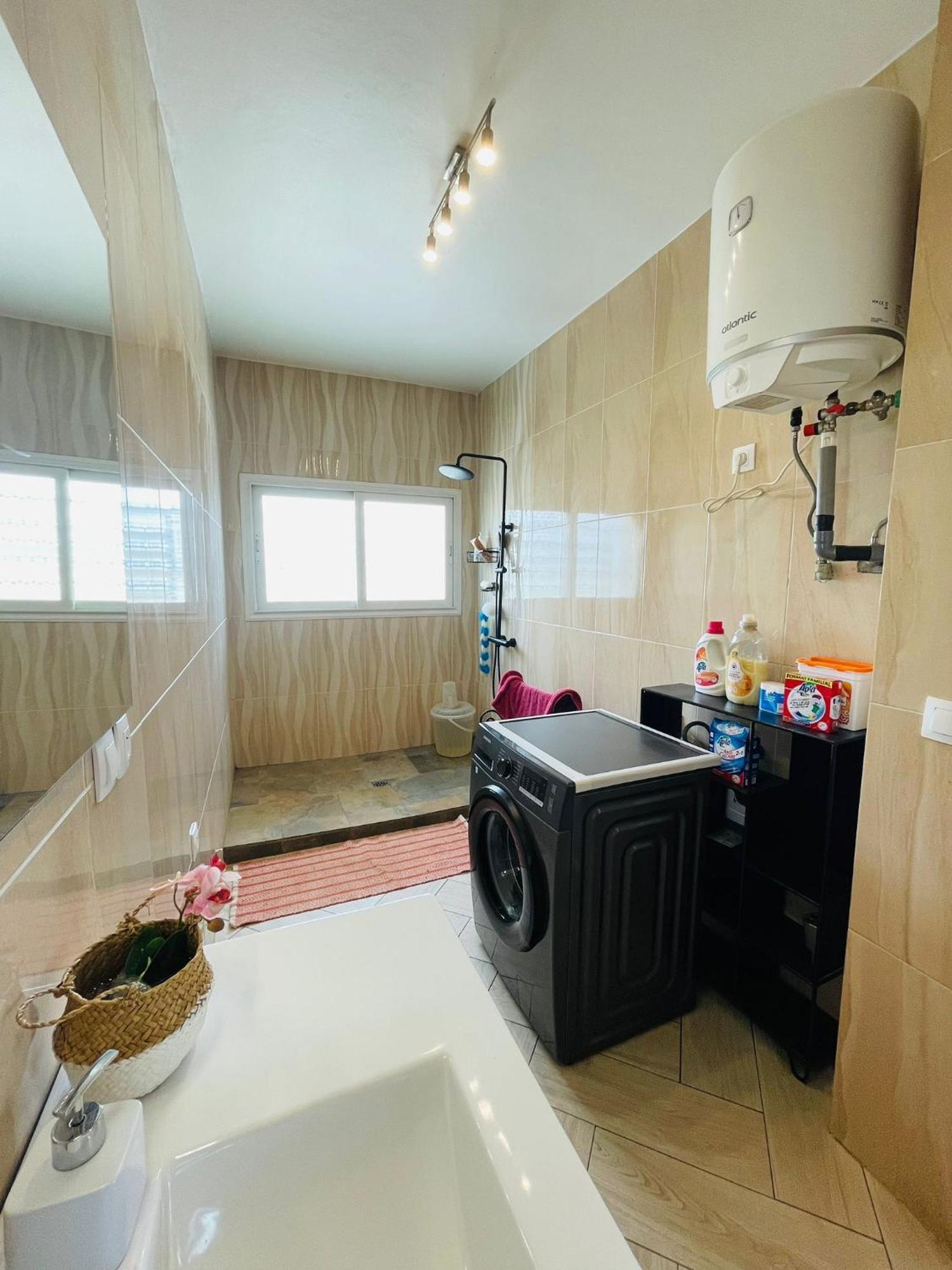 Tia Vahine Hotel Ivato  Luaran gambar